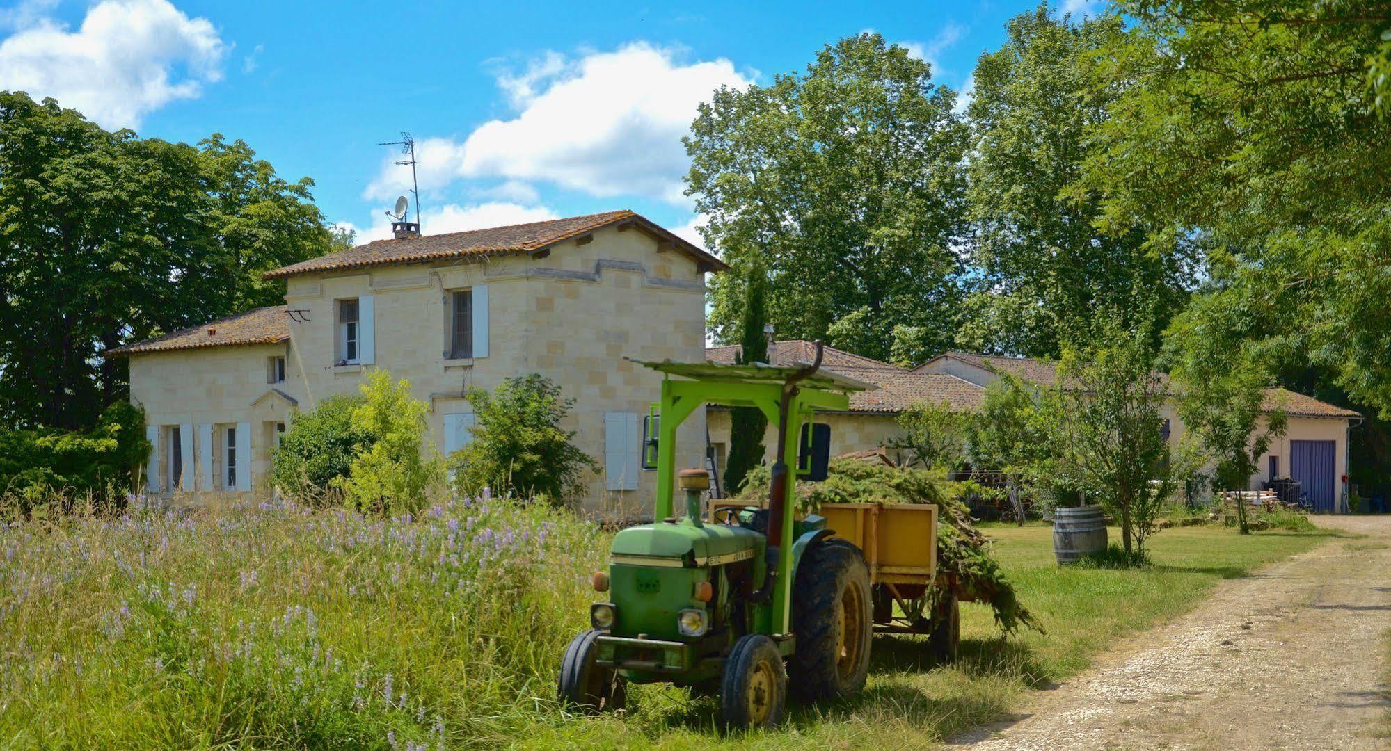 Chateau De La Vieille Chapelle Lugon et l'Ile du Carney Bagian luar foto
